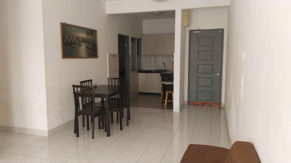 Rizqi Homestay Prima Presint 11 بوتراجايا المظهر الخارجي الصورة